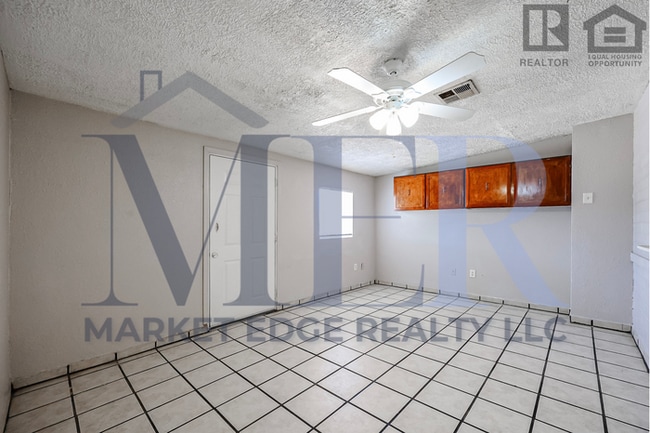 Building Photo - 5Bed/2Bath House at 35th Ave/Cactus! Move-In Ready on 04/02/2026! -- NO HOA!