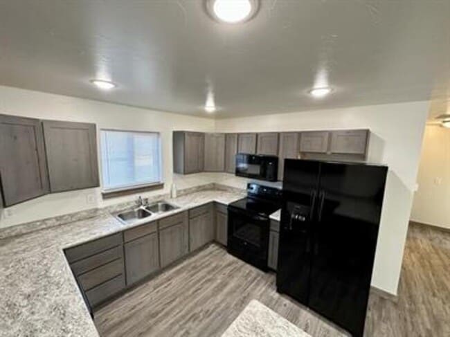 Building Photo - 59 Dunbar Ave