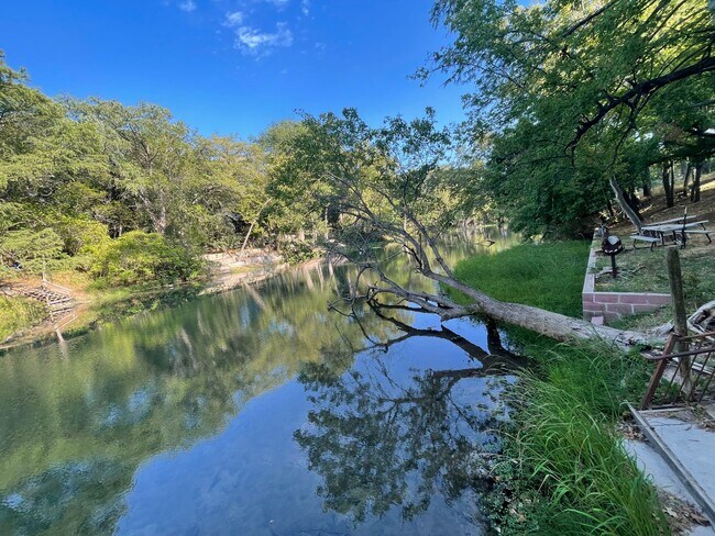 Building Photo - NEW ON MARKET /// RIVER FRONT CABIN AVAILABLE!!