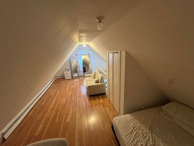 Building Photo - 8906 Tonnelle Ave