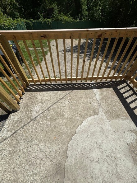 Building Photo - 11344 Belleterre Ave