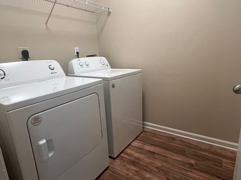 Laundry - 292 Bella Sera Ln