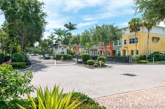 Building Photo - 669 Pacific Grove Dr