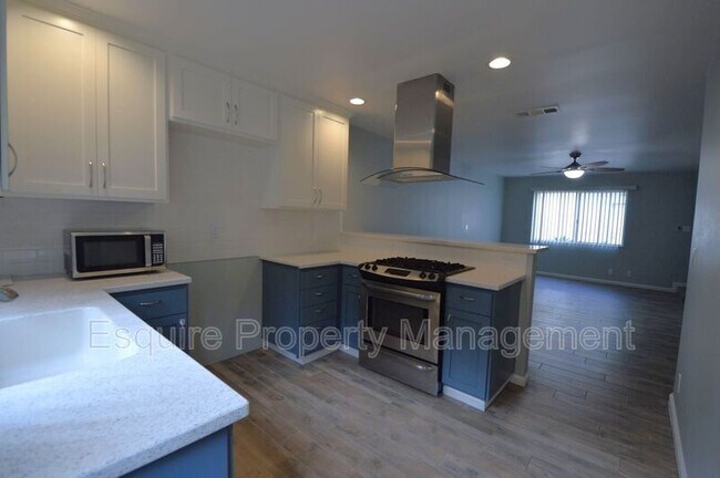 Building Photo - 5410 Driftwood St