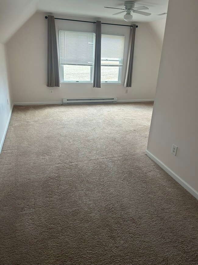 Building Photo - 8528 Newark Rd