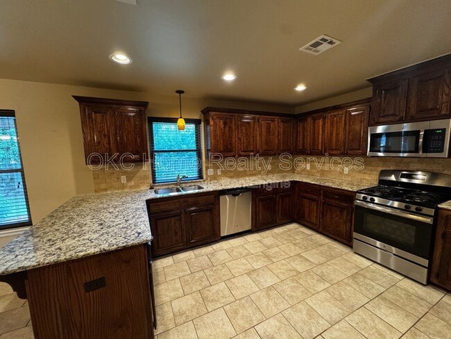 Building Photo - 8020 Kaden Rd