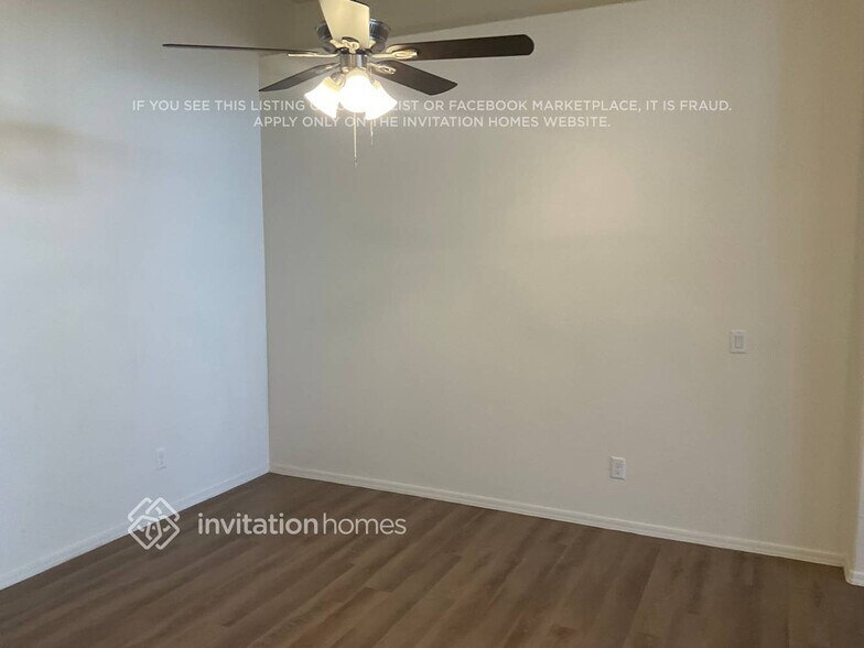 Building Photo - 8620 S 10th Ln