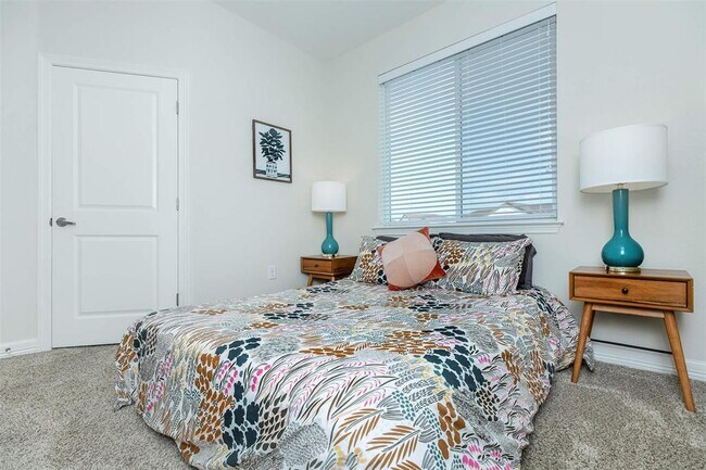 Building Photo - 1201 W Whitestone Blvd