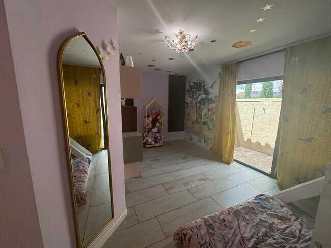 Building Photo - 21356 Sonesta Way