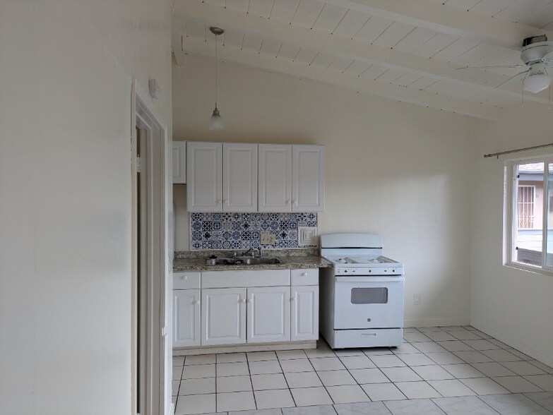 Building Photo - 7002 Linda Vista Rd