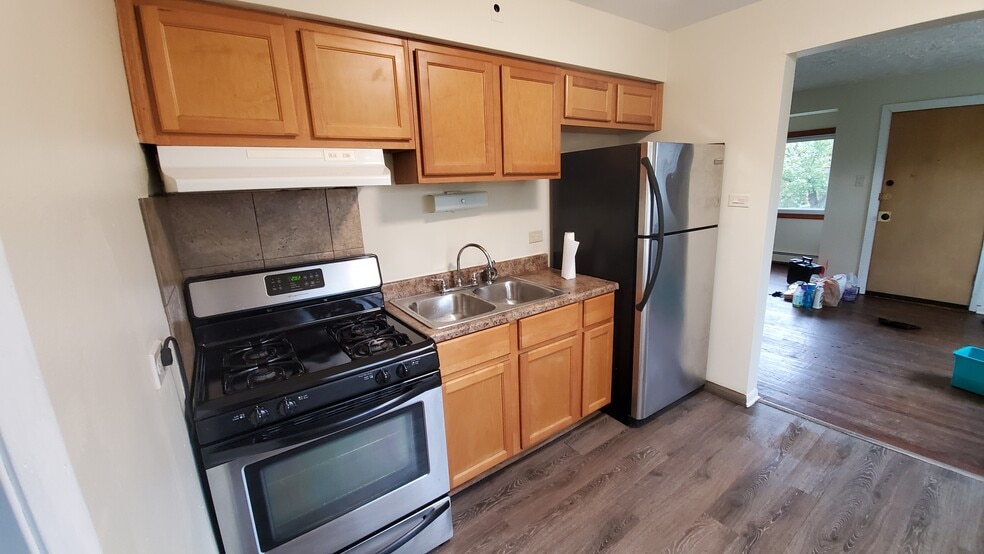 Kitchen - 343 E 107th St