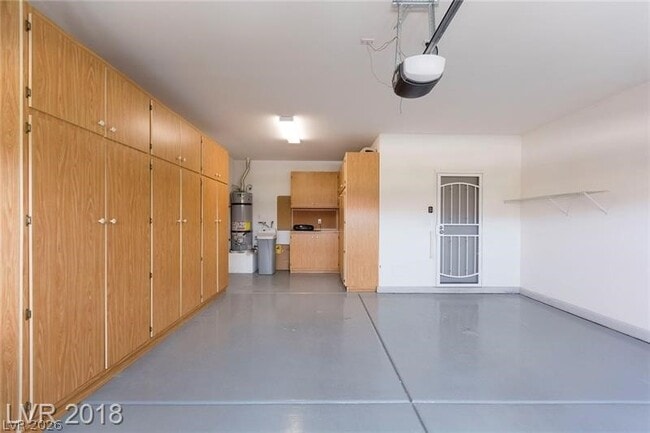 Building Photo - 2557 Shellsburg Ave