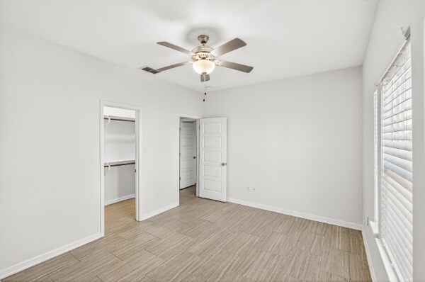 Building Photo - 13825 Suntan Ave