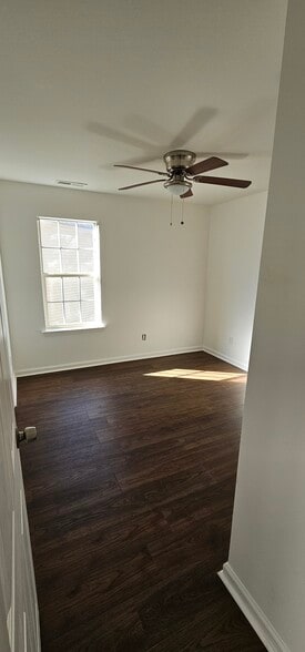 2nd room - 5109 Marie Cir