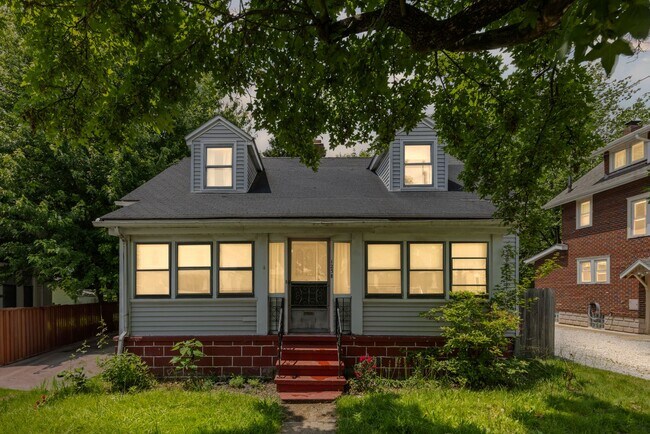 Primary Photo - 3-Bedroom Cape Near Summit Lake ~ Oversize...