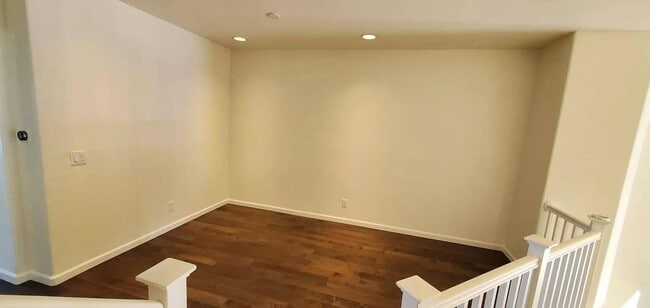 Building Photo - Townhome in the Peninsula's Most Walkable ...