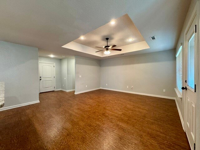 Building Photo - 306 Lion Dr N