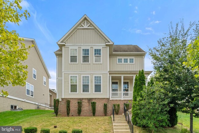 Primary Photo - 431 Alder Dr