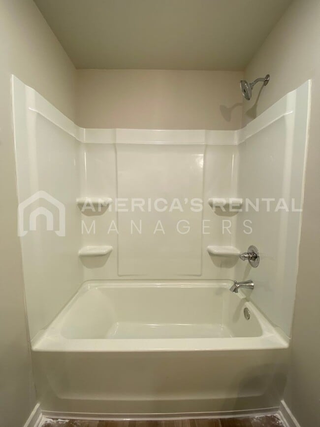 Building Photo - 1385 Brookhaven Dr