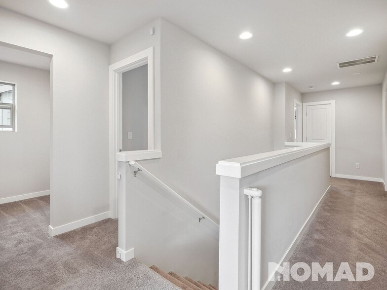 Building Photo - 12920 193rd Ave E