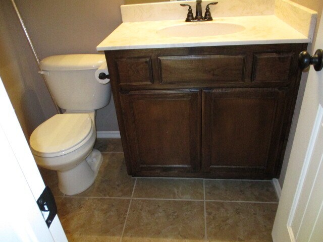 Building Photo - 2316 Golden Ln