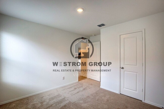 Building Photo - 11831 Arkoma Dr