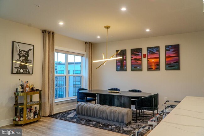 Building Photo - 102 St Ives Pl