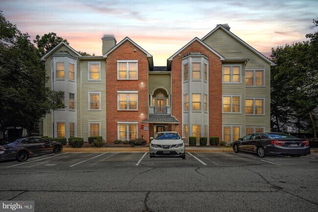 Building Photo - 4138 Fountainside Ln