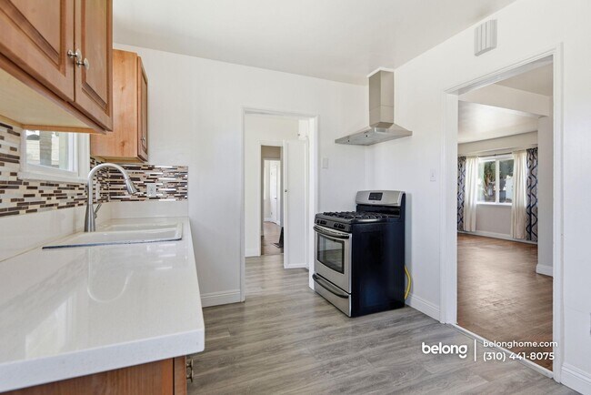 Building Photo - 7090 Lime Ave