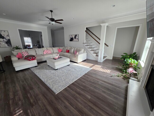 Building Photo - 432 Setter Trail