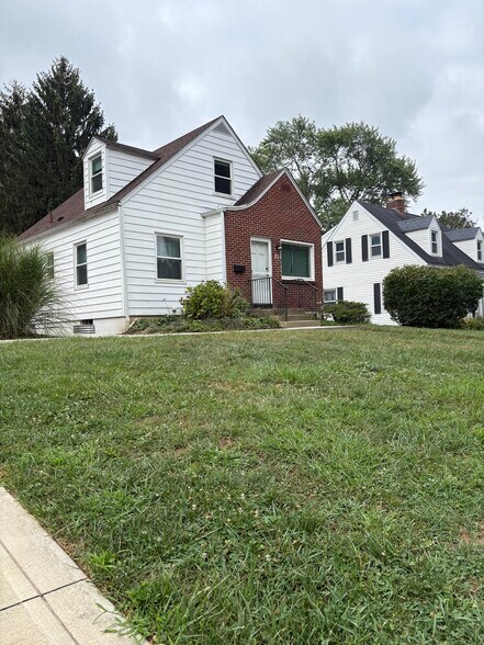 Primary Photo - 211 Chase Rd