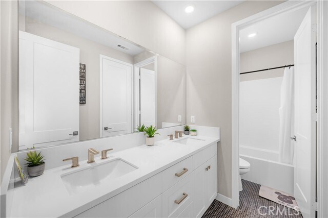 Building Photo - 545 Serrano Summit Dr
