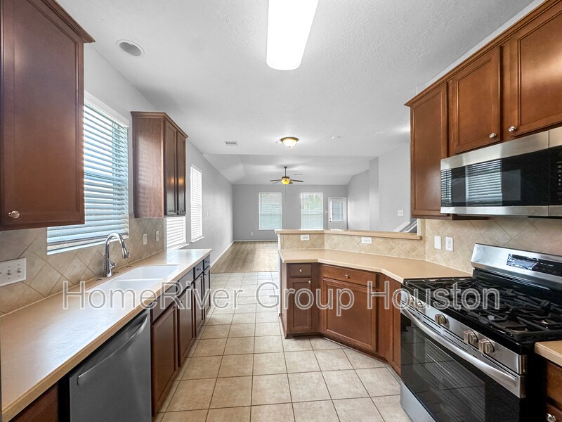 Building Photo - 20146 Jasper Oaks Dr