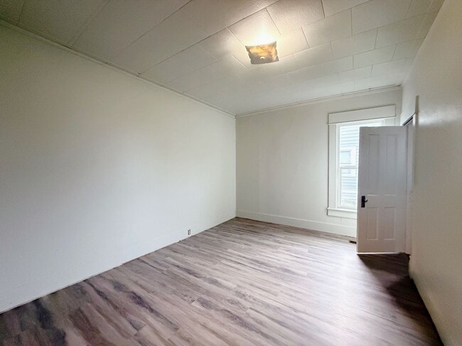 Building Photo - 1016 High St