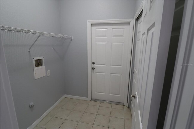 Building Photo - 2528 Alling Terrace