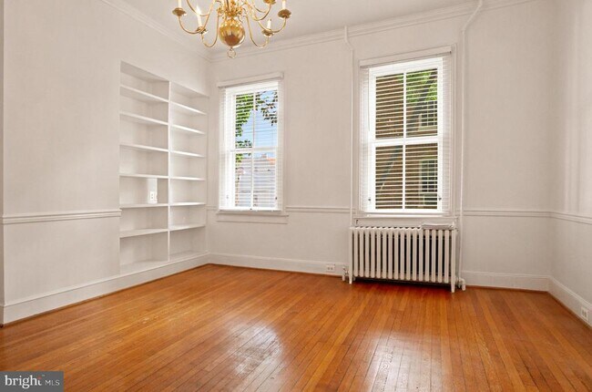Building Photo - 209 N Washington St