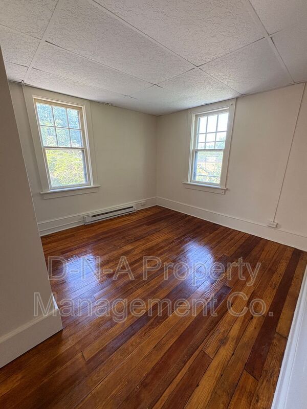 Building Photo - 169 Tanite Rd