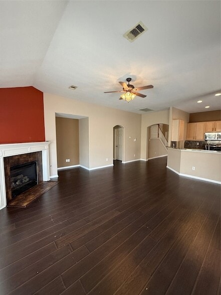 Building Photo - 906 Taylor Ridge Dr