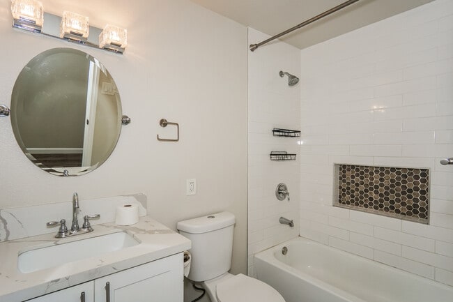 Building Photo - 3951 Marvin St