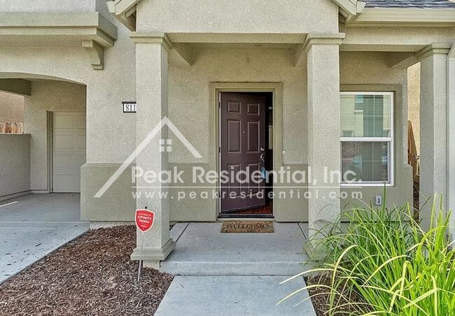 Building Photo - Newer 3bd/2.5 ba Home with 1 Car Garage in Gated Community