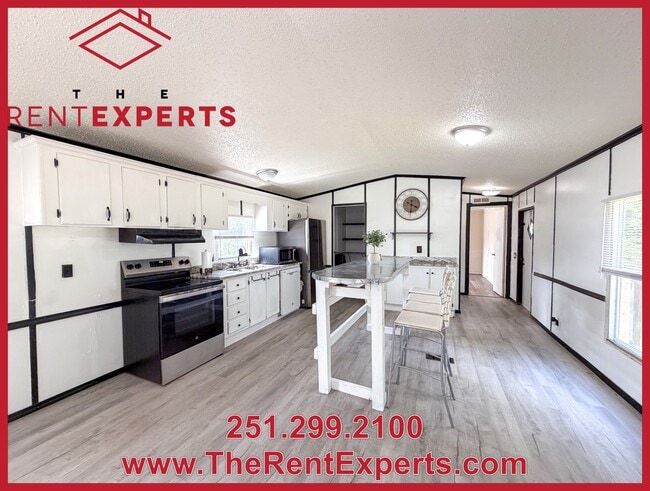 Building Photo - 6360 Mauvilla Dr W