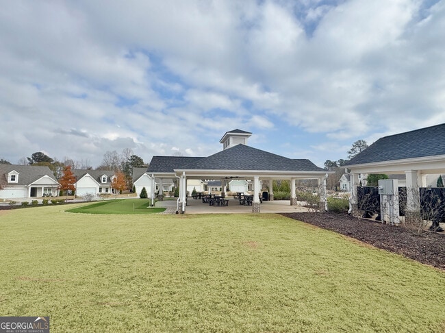 Building Photo - 190 Redhaven Dr