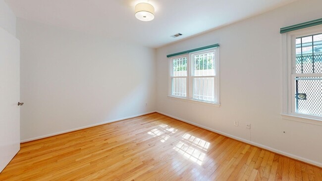 Building Photo - AMAZING Location in Dupont Circle 17th & T-One Bedroom/One Bathroom