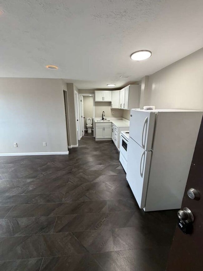 Interior Photo - 3317 Henninger Rd