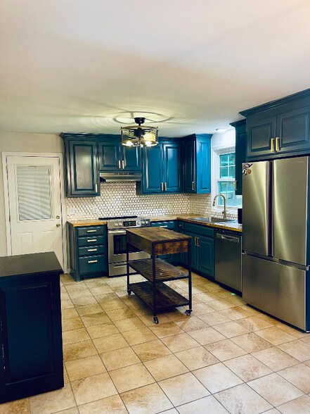 Building Photo - 263 Southburn Dr