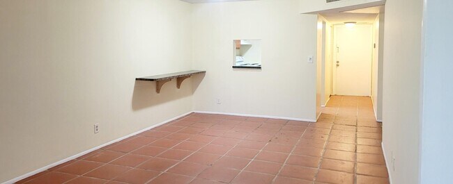 Building Photo - 7911 N Colony Cir