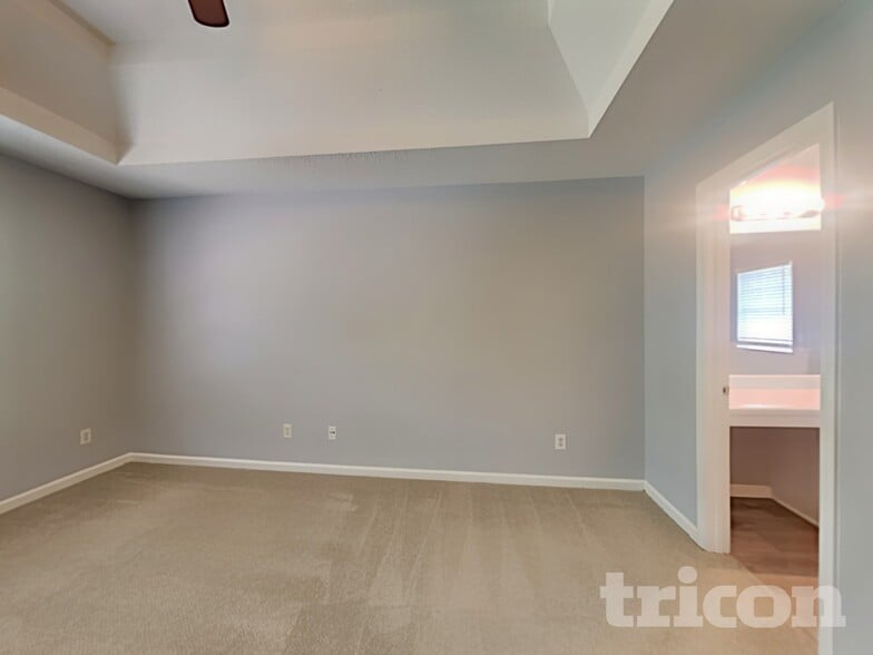 Building Photo - 6053 Crooked Creek Dr.