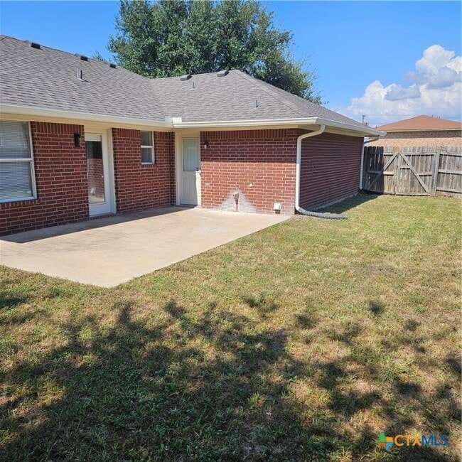 Building Photo - 901 Ticonderoga Dr