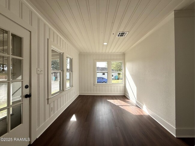 Building Photo - 1014 Napoleon Ave