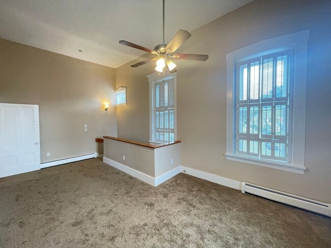 Building Photo - 46 Glass St